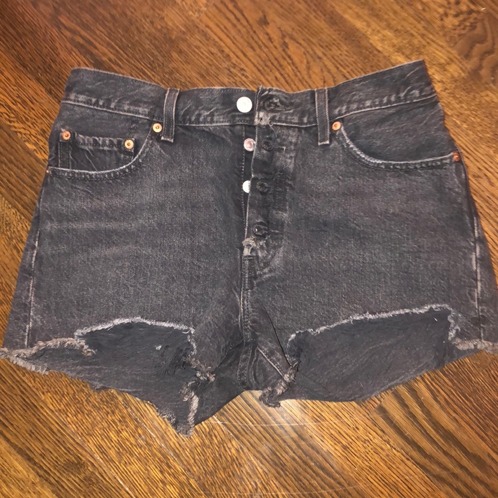 Levi’s butterfly shorts